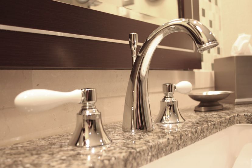Selecting the Right Commercial Hand Dryers
