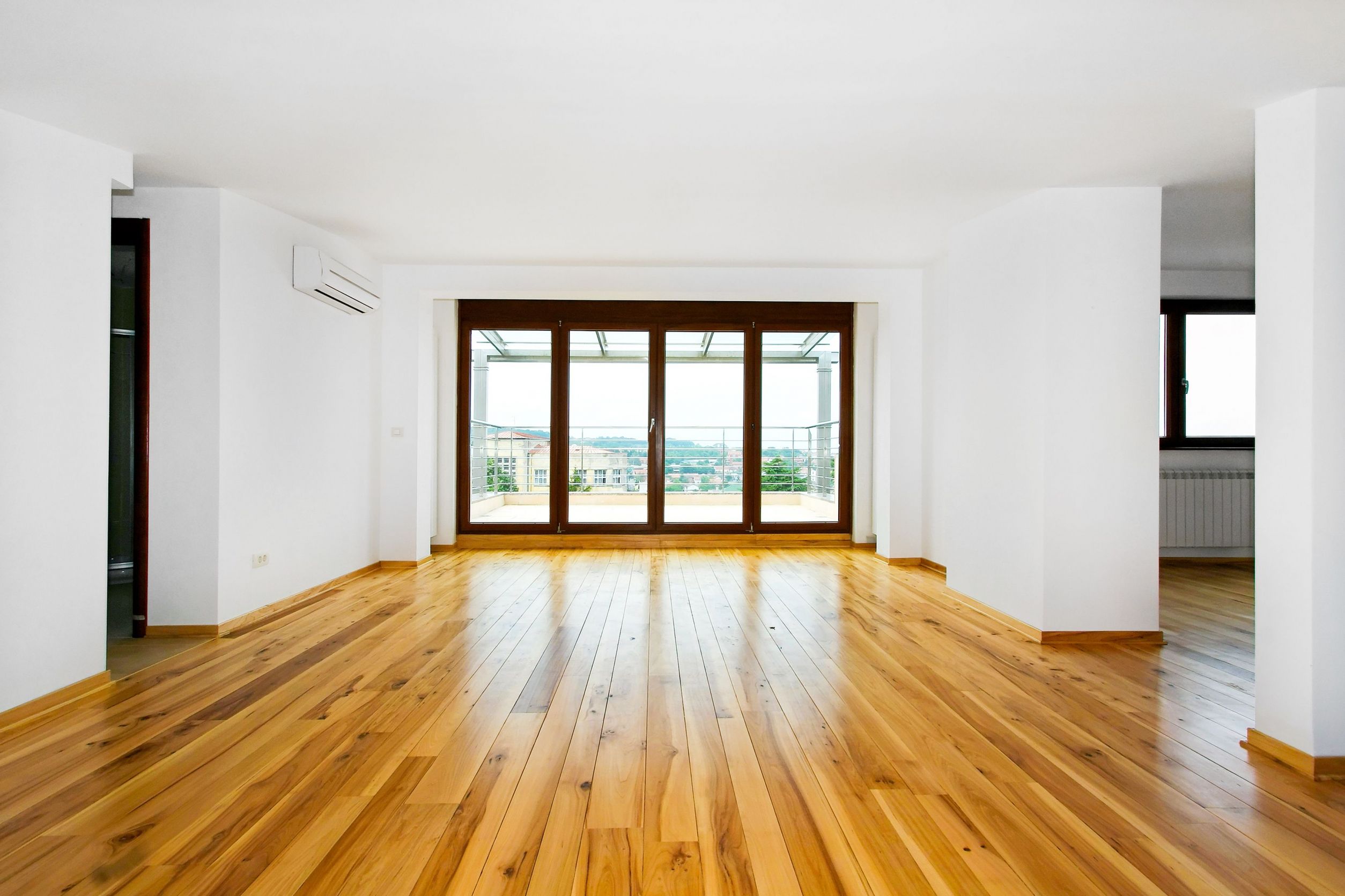 A Guide for a Perfect Wood Flooring Refinishing