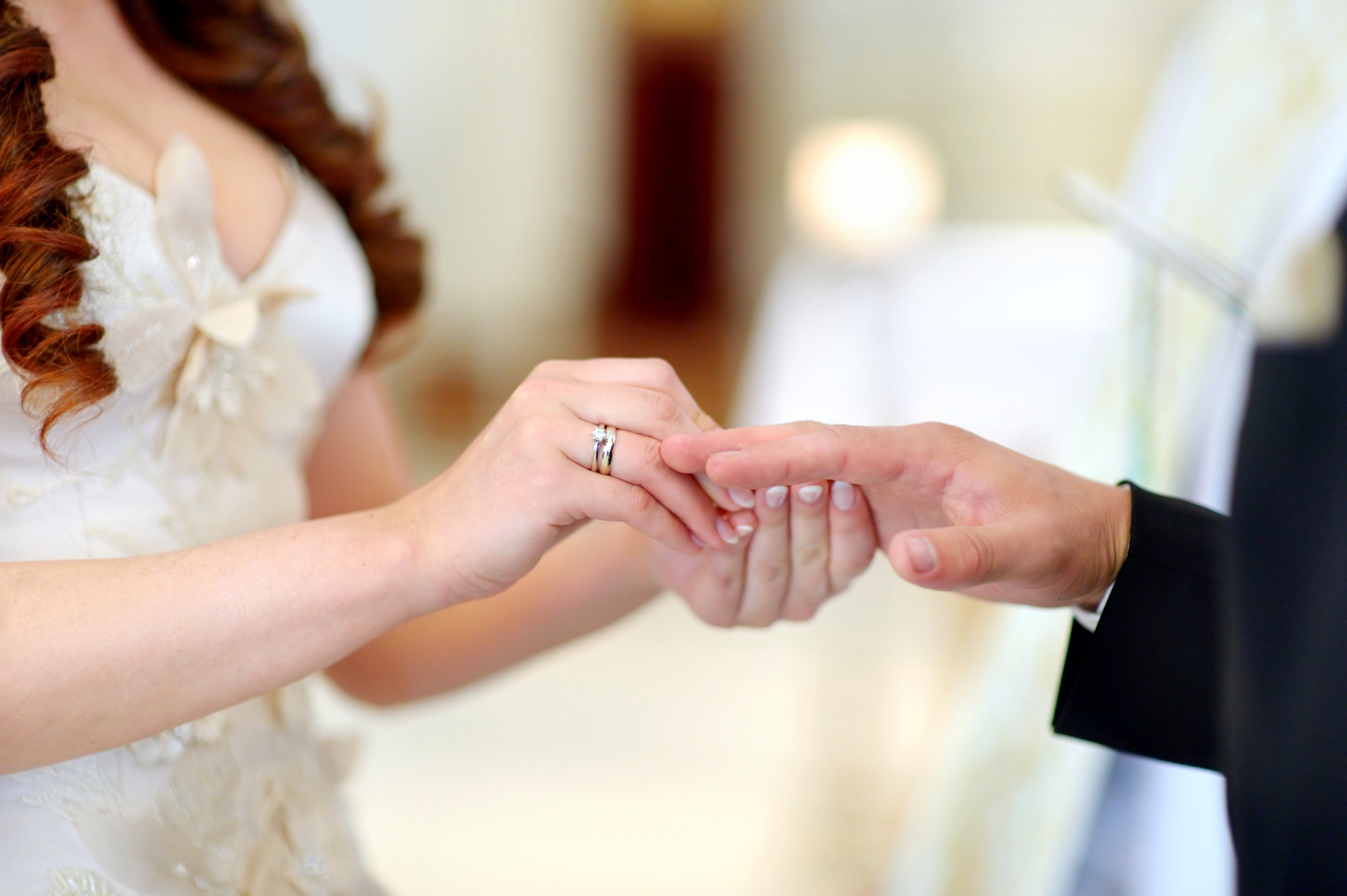 How to Find the Best Spanish Wedding Officiant
