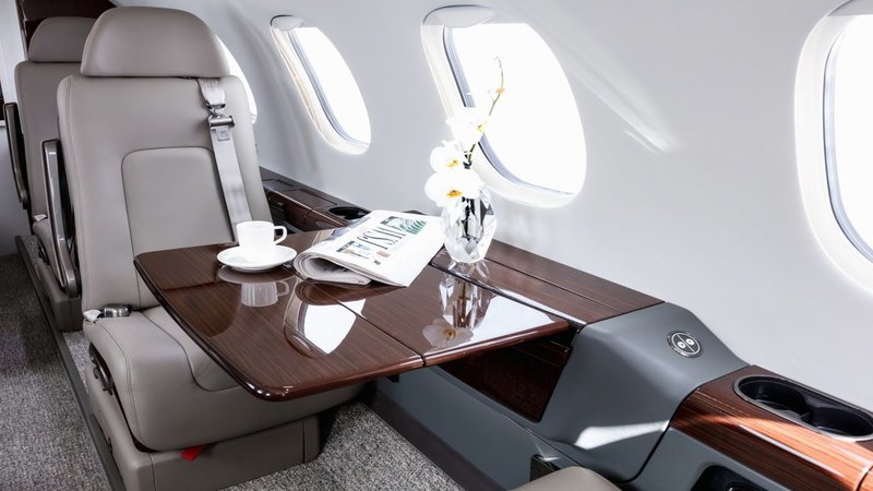 3 Reasons to Consider Airplane Charters in Sarasota, FL